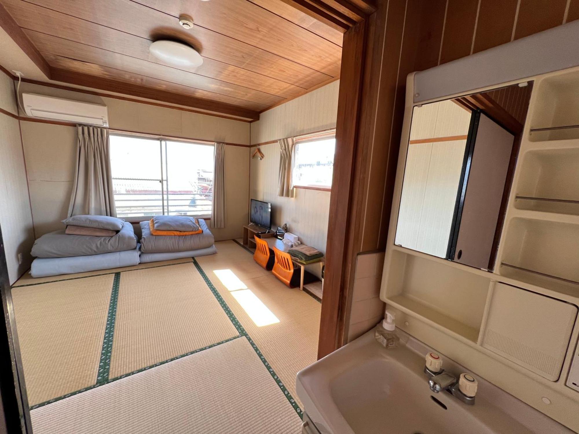 Hostel Oe Yoshinogawa Buitenkant foto